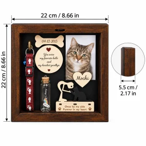 Cat memorial shadow box exterior dimensions: 22 cm wide, 22 cm high and 5.5 cm deep