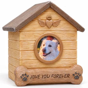 Close view of the round dog portrait, wood-look texture and memorial plaque
