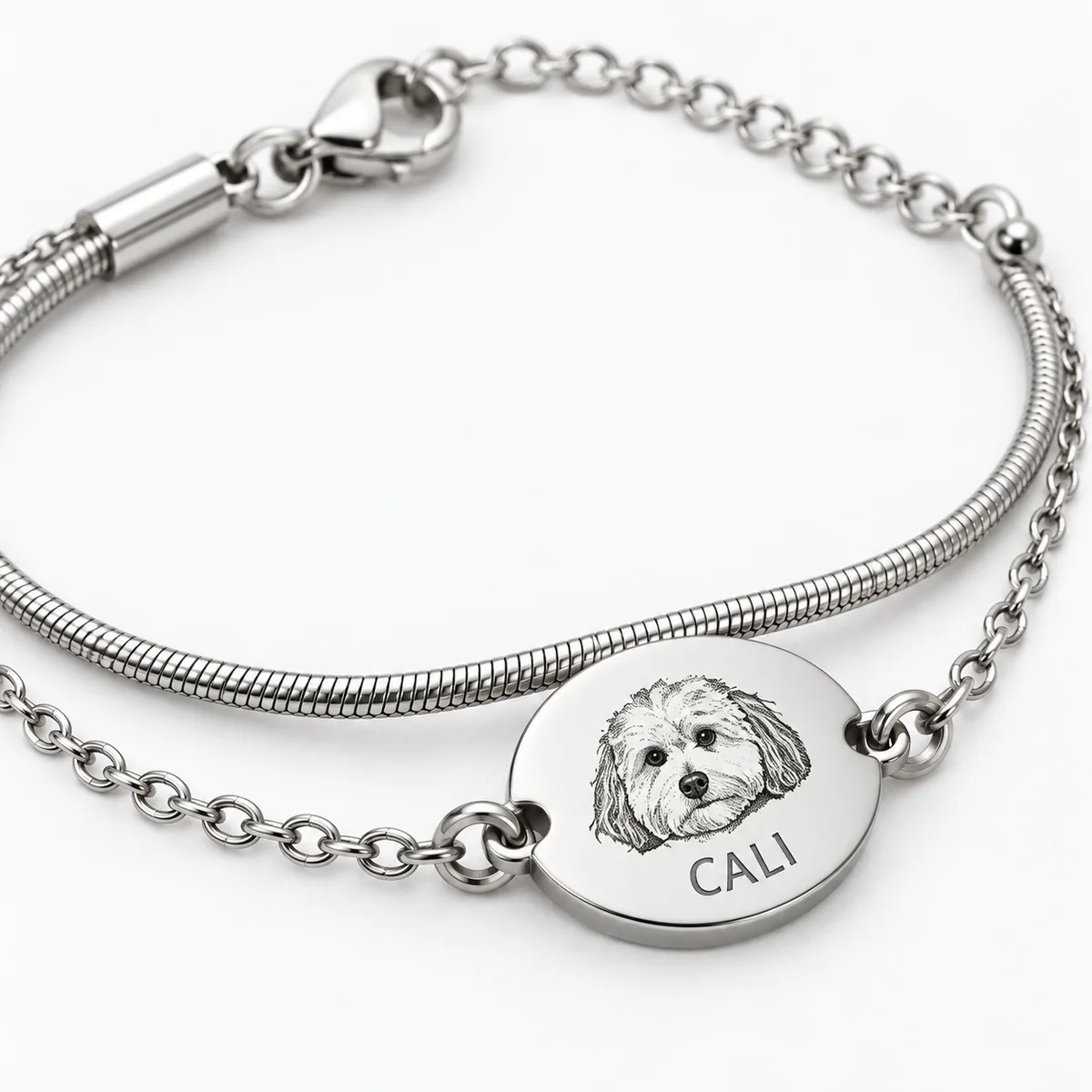 Personalized Pet Portrait Bracelet with Double Chain, close-up detail