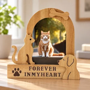 Forever in My Heart Pet Memorial Photo Frame, close-up detail