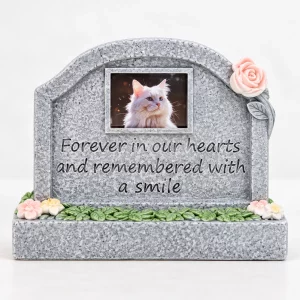 In Loving Memory pet memorial plaque, low arched gray plaque with pink rose accent and sample cat portrait, close detail view