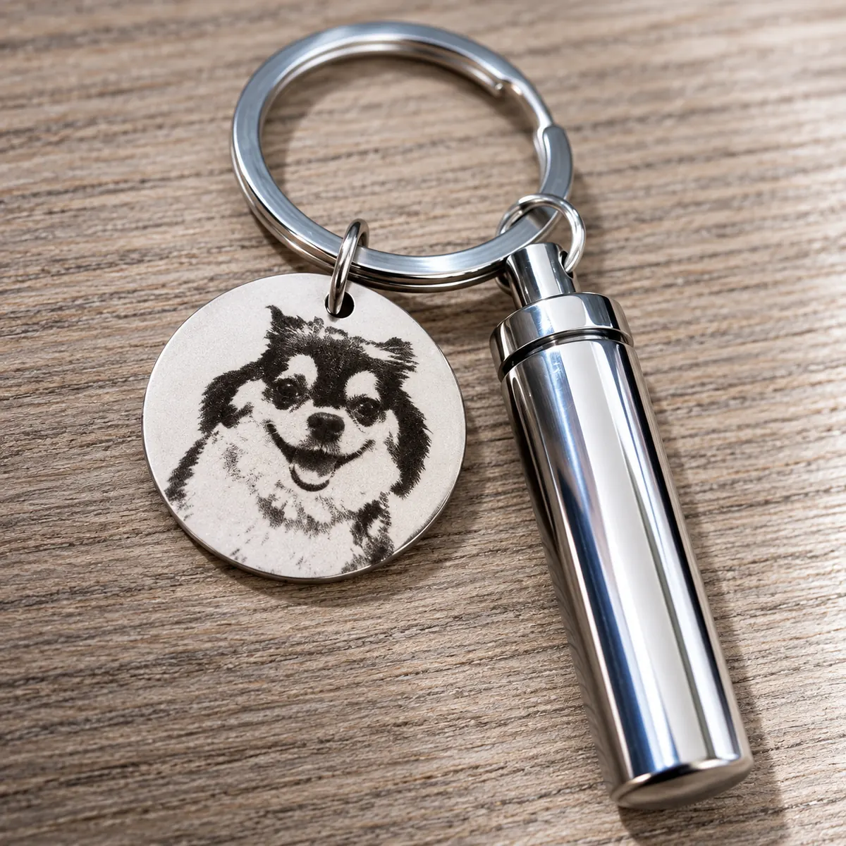 Personalized Pet Photo Keepsake Capsule Keychain, close-up detail